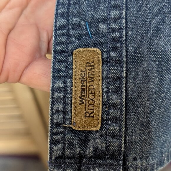 Wrangler Rugged Wear Blue Denim Shirt with Brown Details Size XXL 18-18.5 - Picture 6 of 9